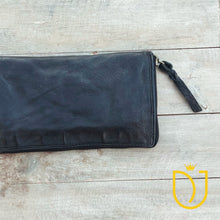 Load image into Gallery viewer, The James Vintage Leather Wallet