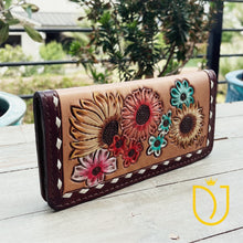 Load image into Gallery viewer, Flower Reserve Hand Tooled Leather Wallet