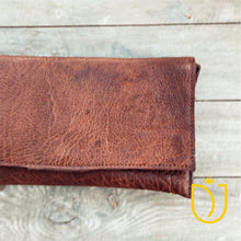 Load image into Gallery viewer, Cowden Place Leather Crossbody Purse