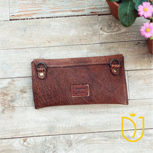 Load image into Gallery viewer, Cowden Place Leather Crossbody Purse