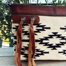 Load image into Gallery viewer, Breckenridge Western Leather Crossbody Purse