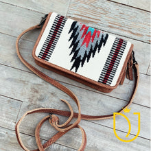 Load image into Gallery viewer, Snowflake Leather Crossbody Wallet