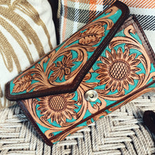 Load image into Gallery viewer, Yucca Valley Western Leather Crossbody Wallet