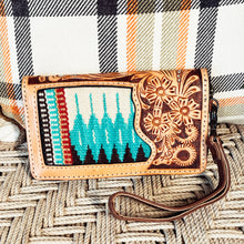 Load image into Gallery viewer, Bear Creek Western Leather Wallet