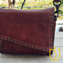 Load image into Gallery viewer, Abruzzo Italian Leather Crossbody Purse