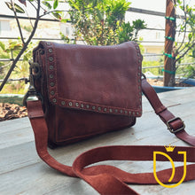 Load image into Gallery viewer, Abruzzo Italian Leather Crossbody Purse