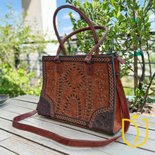 Load image into Gallery viewer, Lariat Luxe Western Leather Shoulder Bag