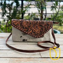 Load image into Gallery viewer, Manhattan Western Leather Crossbody Purse