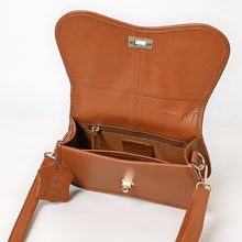 Load image into Gallery viewer, Montmarte Leather Purse