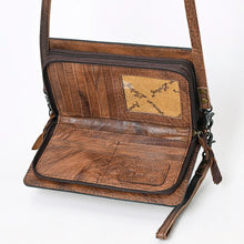 Load image into Gallery viewer, Florence Leather Western Crossbody Wallet