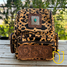 Load image into Gallery viewer, The Sabor Western Leather Backpack
