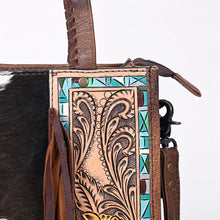 Load image into Gallery viewer, Woodlake Western Leather Shoulder Bag
