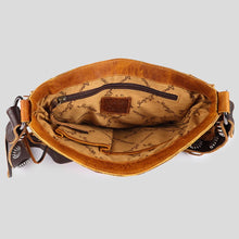 Load image into Gallery viewer, Ibiza Echo Leather Crossbody Purse
