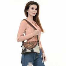 Load image into Gallery viewer, Desert Star Western Leather Purse
