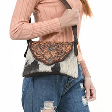 Load image into Gallery viewer, Desert Star Western Leather Purse
