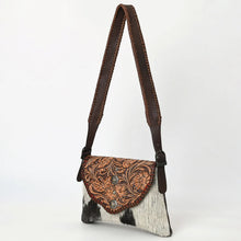 Load image into Gallery viewer, Desert Star Western Leather Purse
