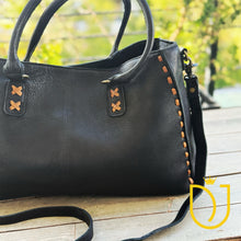 Load image into Gallery viewer, Black Mesa Leather Crossbody Purse
