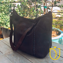 Load image into Gallery viewer, Apulia Italian Leather Shoulder Bag

