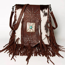 Load image into Gallery viewer, Sundara Leather Crossbody Purse
