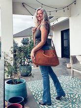 Load image into Gallery viewer, Circle Mountain Leather Crossbody Purse
