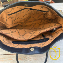 Load image into Gallery viewer, Black Mesa Leather Crossbody Purse

