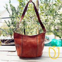 Load image into Gallery viewer, Apulia Cognac Italian Leather Shoulder Bag | Luxury Medium Leather Handbag with Zipper Closure
