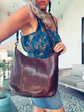 Load image into Gallery viewer, Apulia Italian Leather Shoulder Bag
