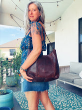 Load image into Gallery viewer, Apulia Italian Leather Shoulder Bag
