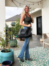 Load image into Gallery viewer, Black Mesa Leather Crossbody Purse
