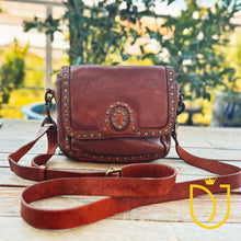 Load image into Gallery viewer, Woodland Hills Small Leather Crossbody Purse
