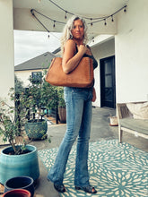 Load image into Gallery viewer, Circle Mountain Leather Crossbody Purse
