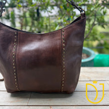 Load image into Gallery viewer, Apulia Italian Leather Shoulder Bag
