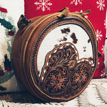 Load image into Gallery viewer, Arlington Western Leather Canteen Crossbody Purse
