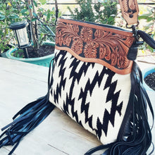 Load image into Gallery viewer, White Mountain Western Leather Crossbody Purse
