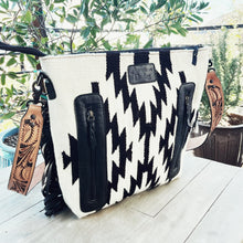 Load image into Gallery viewer, White Mountain Western Leather Crossbody Purse
