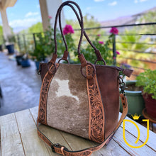 Load image into Gallery viewer, Lake Sumner Western Leather Crossbody Purse

