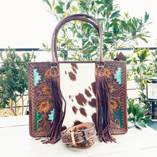 Load image into Gallery viewer, Great Bluff Western Leather Tote Bag
