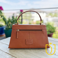 Load image into Gallery viewer, The Chateau Quilted Leather Purse
