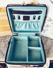 Load image into Gallery viewer, Sutherland Cowhide and Leather Jewelry Box
