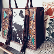 Load image into Gallery viewer, Great Bluff Western Leather Tote Bag
