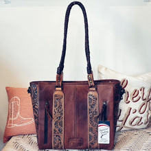 Load image into Gallery viewer, Riverdale Western Leather Tote Bag
