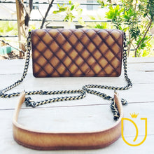 Load image into Gallery viewer, Sagebrush Quilted Leather Crossbody Wallet
