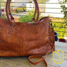 Load image into Gallery viewer, Belleford Leather Crossbody Purse
