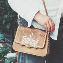 Load image into Gallery viewer, Wild Oak Leather Crossbody Purse
