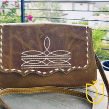 Load image into Gallery viewer, Wild Oak Leather Crossbody Purse

