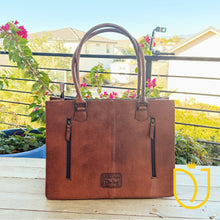 Load image into Gallery viewer, Great Bluff Western Leather Tote Bag
