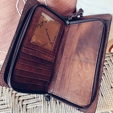 Load image into Gallery viewer, Memphis Sunflower Western Leather Crossbody Wallet Purse

