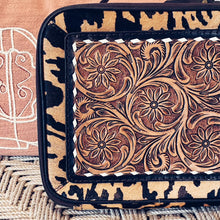 Load image into Gallery viewer, El Dorado Cowhide Jewelry Case
