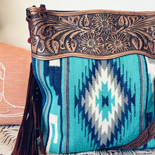 Load image into Gallery viewer, Desert Diamond Western Leather Crossbody Purse
