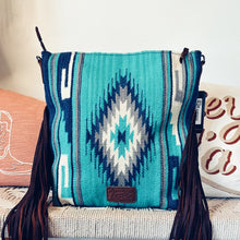 Load image into Gallery viewer, Desert Diamond Western Leather Crossbody Purse
